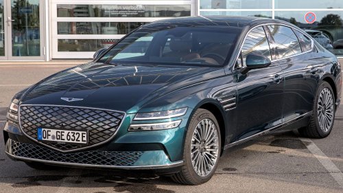 10 Cars That Are Terrible For Night Driving &amp; 10 Amazing Ones