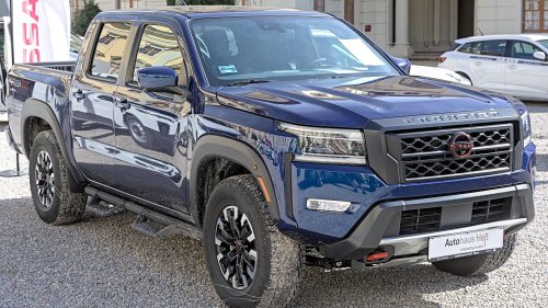 10 Cars That Are Terrible For Night Driving &amp; 10 Amazing Ones