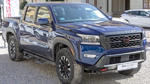 10 Cars That Are Terrible For Night Driving &amp; 10 Amazing Ones