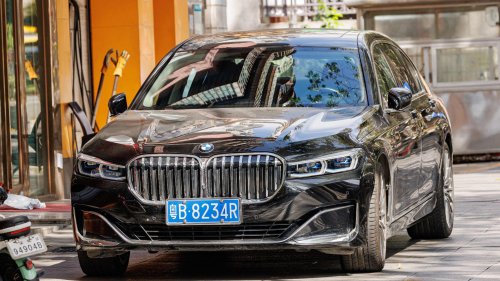10 Cars That Are Terrible For Night Driving &amp; 10 Amazing Ones