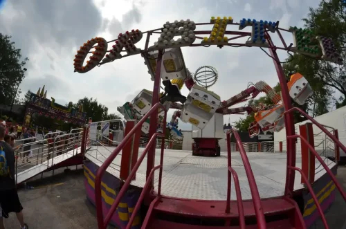 12 Classic Fairground Attractions That Would Be Shut Down Immediately Today