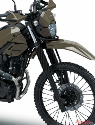 カワサキ新型「KLX230 DF」登場！ 無骨×実用のデュアルパーパス
