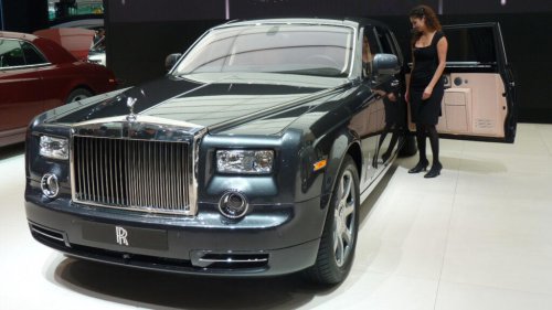 Luxury sedans buyers are still seeking in 2025