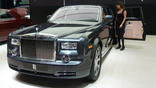 Luxury sedans buyers are still seeking in 2025