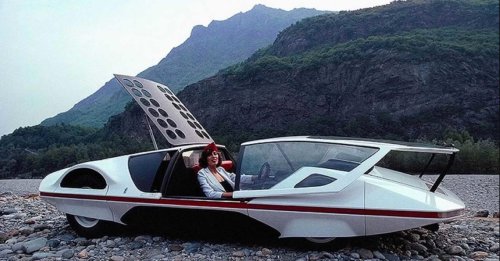 8 Concept Cars That Were Too Futuristic For The Roads