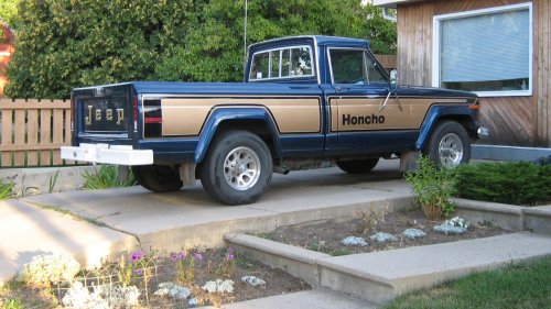 8 Retro pickups with muscle car parts