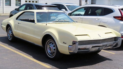 12 vintage cars that were ahead of their time