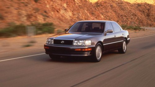 These two V8 engines launched luxury brands, here's how they compare