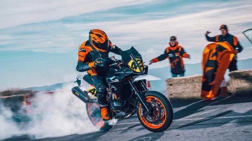 10 comfortably fast bikes built for riders who refuse to compromise