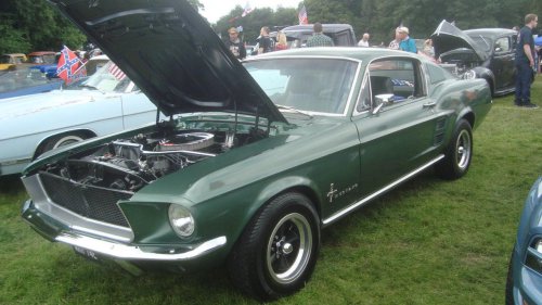 What made the 1967 Mustang fastback an instant icon