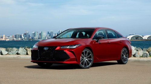 Toyota's 'boring' Avalon might just be the best car you ever buy