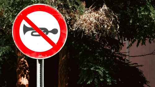 20 Driving Rules No One Follows (But Totally Should)