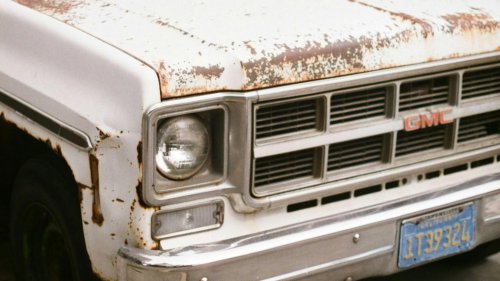 20 Driving Rules No One Follows (But Totally Should)