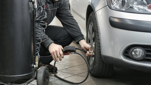 20 Driving Rules No One Follows (But Totally Should)