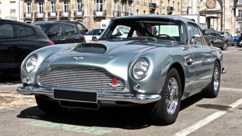 9 luxury cars that once ruled the road