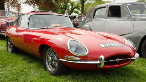 8 classic ’60s cars guaranteed to turn heads