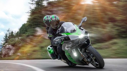 The touring machine that turns distance into a detail