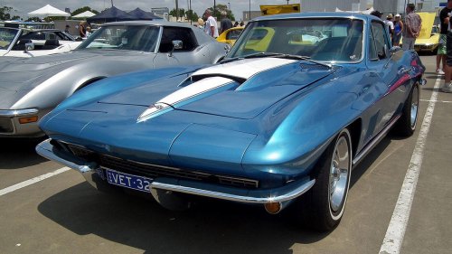 8 classic ’60s cars guaranteed to turn heads
