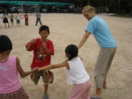 15 Gym Class Activities That Would Never Be Allowed Now