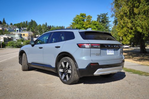 Honda, Honda cuts Prologue price by $7,500 after tax credit ends