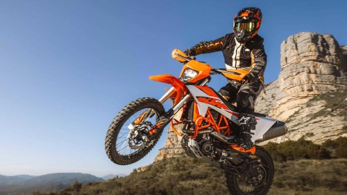 The dual-sport bike that balances power, range, and off-road confidence