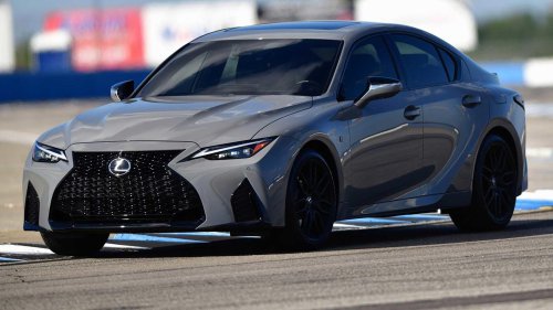 There's only one RWD V8 sedan left in America