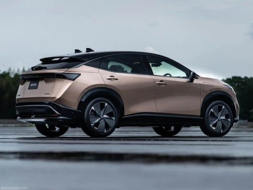 Diésel a 2 euros el litro: tres SUV eléctricos por unos 25.000 euros que son un chollo en el mercado de ocasión