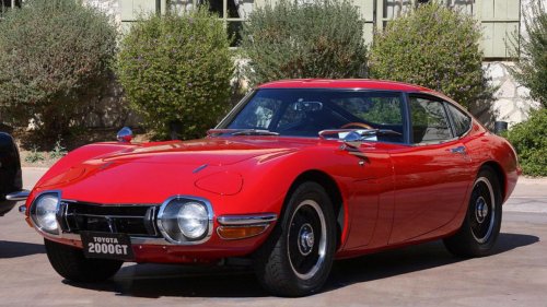 9 old-school performance icons that still feel larger than life