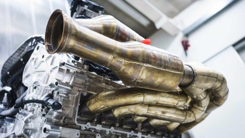 The first naturally aspirated production engine to break 1,000 horsepower
