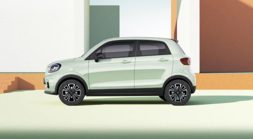 He encontrado este coche aparcado y me llamó la atención su logo: nunca lo había visto, pero cada vez será más conocido