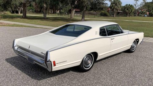 The Mercury Monterey Was Available As A Muscle Car With 340 HP