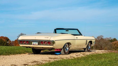 The Mercury Monterey Was Available As A Muscle Car With 340 HP