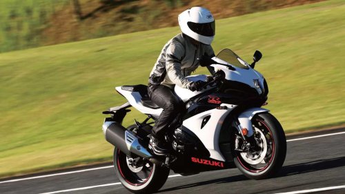 BMW, Forget the Kawasaki Ninja ZX-10R or BMW S 1000 RR — this is the superbike that makes sense