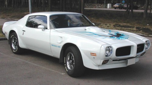 9 vintage muscle cars that were built for straight-line speed