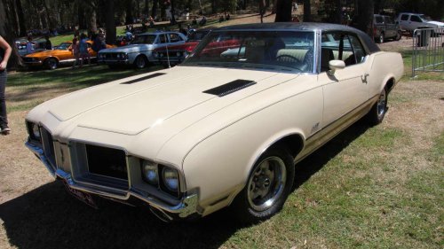 8 classic American cars that made less horsepower than people remember