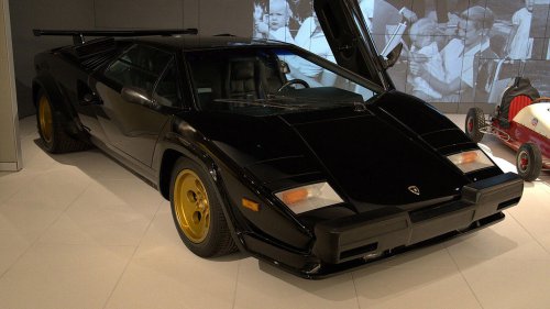 10 Classic cars that were faster than advertised