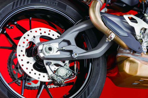 【レビュー】ドゥカティ「パニガーレV2S」インプレ｜難しさを感じさせず操る楽しさに溢れた新時代のドゥカティが誕生