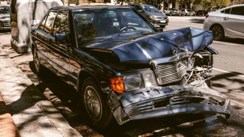 10 Features Car Manufacturers Should Stop Prioritizing &amp; 10 We Wish They Did