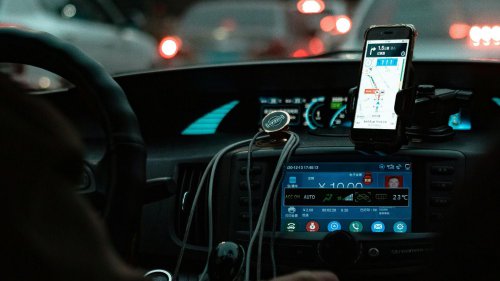 10 Features Car Manufacturers Should Stop Prioritizing &amp; 10 We Wish They Did