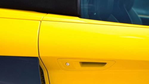 10 Features Car Manufacturers Should Stop Prioritizing & 10 We Wish They Did