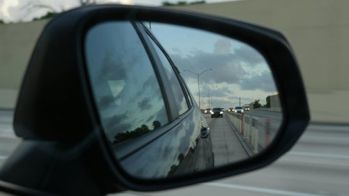 10 Features Car Manufacturers Should Stop Prioritizing &amp; 10 We Wish They Did