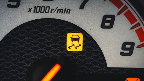 10 Features Car Manufacturers Should Stop Prioritizing &amp; 10 We Wish They Did