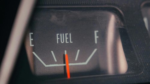 10 Features Car Manufacturers Should Stop Prioritizing &amp; 10 We Wish They Did