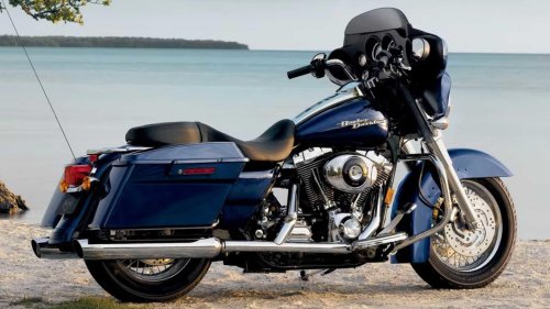 10 motorcycle habits only long-distance riders truly understand