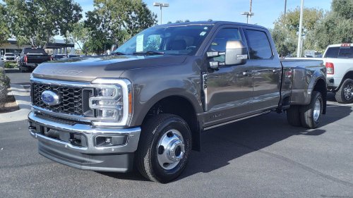 The 10 Largest Pick Up Trucks Beds & The 10 Smallest