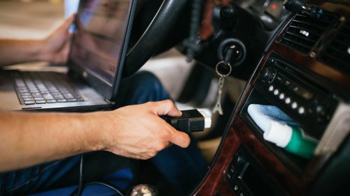 10 Things Mechanics Do That We All Hate &amp; 10 Things Drivers Do That Mechanics Hate