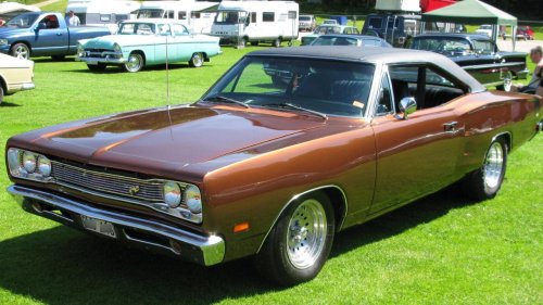 Dodge, Muscle Cars, 10 Dodge muscle cars that kept the V8 alive
