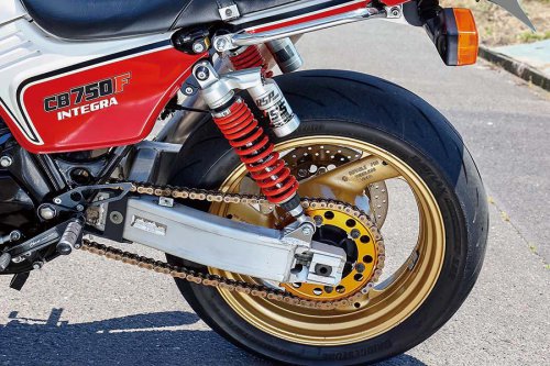 安田商会 CB750F インテグラ（ホンダ CB750F インテグラ）10年前に17インチ化して乗り続けてきた上で新しい試みも【Heritage&amp;Legends】