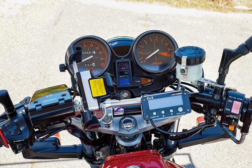 安田商会 CB750F インテグラ（ホンダ CB750F インテグラ）10年前に17インチ化して乗り続けてきた上で新しい試みも【Heritage&Legends】
