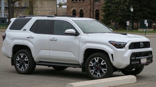 The 10 Worst Things About Driving A Toyota &amp; The 10 Best